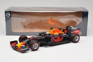 Aston Martin Red Bull Racing RB15 #33 M. Verstappen F1 2019 Minichamps 1:18 110190033 Метал — снимка 7 от 7