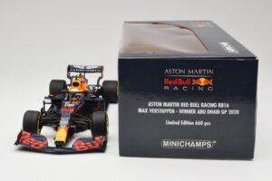 Aston Martin Red Bull Racing RB16 #33 M. Verstappen Abu Dhabi GP Winner 2020 Minichamps 1:18 110201733 Метал — снимка 6 от 7