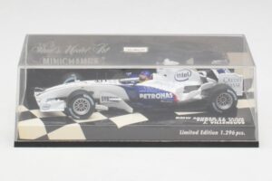 BMW Sauber F1.06 J. Villeneuve Showcar F1 2006 Minichamps 1:43 400060087 Метал — снимка 4 от 5
