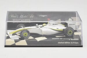 Brawn GP Mercedes BGP001 #22 J. Button Showcar 2009 Minichamps 1:43 400090092 Метал — снимка 5 от 5