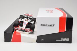Haas VF-22 #20 K. Magnussen Pole Position Brazil GP 2022 Minichamps 1:18 147222120 Метал — снимка 6 от 7