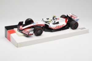 Haas VF-22 #47 M. Schumacher Bahrain GP 2022 Minichamps 1:18 147220147 Метал — снимка 2 от 7