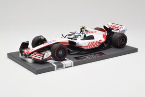 Haas VF-22 #47 M. Schumacher Brazilian GP 2022 Minichamps 1:18 117222147 Смола — снимка 2 от 7