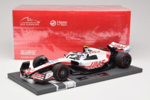 Haas VF-22 #47 M. Schumacher Brazilian GP 2022 Minichamps 1:18 117222147 Смола — снимка 7 от 7