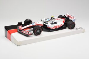Haas VF-22 #47 M. Schumacher British GP Points 2022 Minichamps 1:18 147221047 Метал — снимка 2 от 6