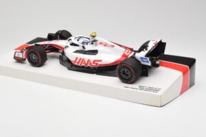 Haas VF-22 #47 M. Schumacher British GP Points 2022 Minichamps 1:18 147221047 Метал — снимка 5 от 6