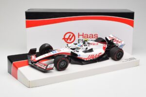 Haas VF-22 #47 M. Schumacher British GP Points 2022 Minichamps 1:18 147221047 Метал — снимка 6 от 6