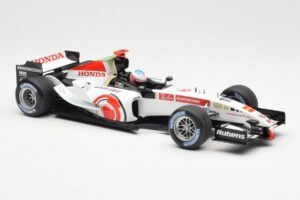 Honda RA106 Honda Racing Team R. Barrichello F1 Showcar 2006 Minichamps 1:18 08MF1-06B-CRB18 Метал — снимка 4 от 6
