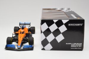 McLaren MCL35M #3 D. Ricciardo Bahrain GP 2021 Minichamps 1:18 530211803 Метал — снимка 6 от 7