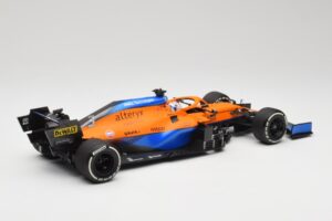 McLaren MCL35M #3 D. Ricciardo Italian GP Winner 2021 Minichamps 1:18 530213303 Смола — снимка 2 от 7