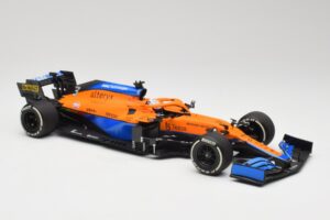 McLaren MCL35M #3 D. Ricciardo Italian GP Winner 2021 Minichamps 1:18 530213303 Смола — снимка 4 от 7