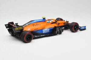 McLaren MCL35M #4 L. Norris Pole Position Russian GP 2021 Minichamps 1:18 530213404 Метал — снимка 2 от 7