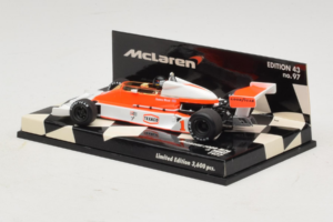 McLaren M26 Ford J. Hunt F1 1977 Minichamps 1:43 530774301 Метал — снимка 3 от 5