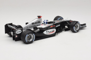 McLaren MP4/19 Mercedes D. Coulthard F1 2004 Minichamps 1:18 530041805 Метал — снимка 2 от 7