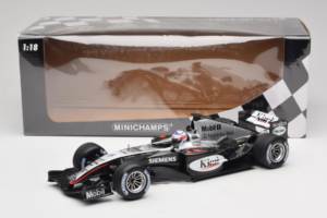 McLaren MP4/19 Mercedes K. Raikkonen F1 2004 Minichamps 1:18 530041806 Метал — снимка 7 от 7