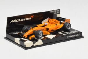 McLaren Mercedes MP4-20 G. Paffett Test Car 2006 Minichamps 1:43 530064395 Метал — снимка 2 от 5