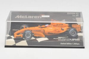 McLaren Mercedes MP4-20 G. Paffett Test Car 2006 Minichamps 1:43 530064395 Метал — снимка 5 от 5
