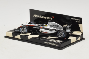 McLaren MP4-20 Mercedes P. de la Rosa F1 2005 Minichamps 1:43 530054315 Метал — снимка 3 от 5