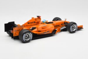 McLaren Mercedes MP4-20 P. de la Rosa F1 Test Car 2006 Minichamps 1:18 PEDRO001 Метал — снимка 2 от 6