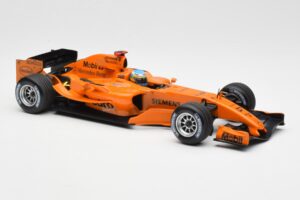 McLaren Mercedes MP4-20 P. de la Rosa F1 Test Car 2006 Minichamps 1:18 PEDRO001 Метал — снимка 4 от 6