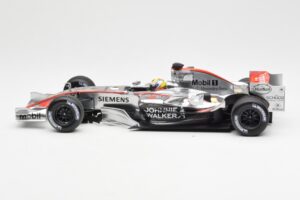 McLaren Mercedes MP4-21 #4 J.P. Montoya F1 2006 Minichamps 1:18 530061804 Метал — снимка 3 от 6