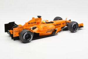 McLaren MP4-21 Mercedes #4 J.P. Montoya Interim Livery 2006 Minichamps 1:18 530061874 Метал — снимка 2 от 6