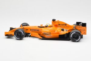 McLaren MP4-21 Mercedes #4 J.P. Montoya Interim Livery 2006 Minichamps 1:18 530061874 Метал — снимка 3 от 6