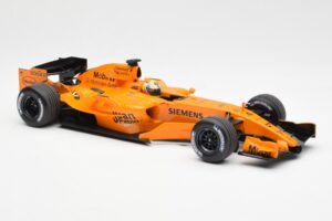 McLaren MP4-21 Mercedes #4 J.P. Montoya Interim Livery 2006 Minichamps 1:18 530061874 Метал — снимка 4 от 6