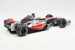 McLaren MP4-21 Mercedes #4 J-P. Montoya Showcar 2006 Minichamps 1:18 MONTOYA002 Метал — снимка 2 от 6