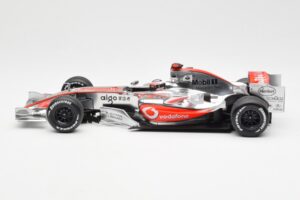 McLaren MP4-21 Mercedes #4 J-P. Montoya Showcar 2006 Minichamps 1:18 MONTOYA002 Метал — снимка 3 от 6