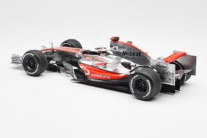 McLaren MP4-21 Mercedes #4 J-P. Montoya Showcar 2006 Minichamps 1:18 MONTOYA002 Метал — снимка 5 от 6
