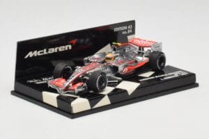 McLaren Mercedes MP4-22 #2 L. Hamilton Race Car 2007 Minichamps 1:43 530074302 Метал — снимка 2 от 5