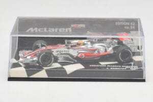 McLaren Mercedes MP4-22 #2 L. Hamilton Race Car 2007 Minichamps 1:43 530074302 Метал — снимка 5 от 5