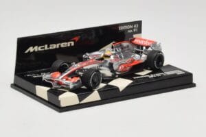McLaren Mercedes MP4-23 #22 L. Hamilton Race Car 2008 Minichamps 1:43 530084322 Метал — снимка 2 от 5