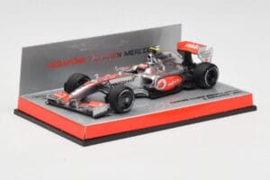 McLaren Mercedes MP4-24 #2 H. Kovalainen Race Car 2009 Minichamps 1:43 503094302 Метал — снимка 2 от 5