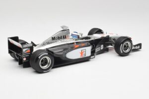 McLaren MP4/13 #8 M. Hakkinen F1 World Champion 1998 Minichamps 1:18 18690008 Метал — снимка 2 от 7