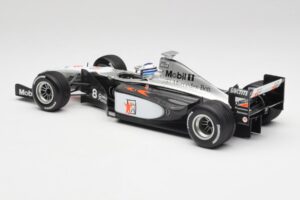 McLaren MP4/13 #8 M. Hakkinen F1 World Champion 1998 Minichamps 1:18 18690008 Метал — снимка 5 от 7