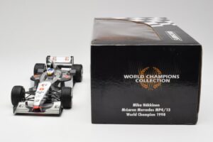 McLaren MP4/13 #8 M. Hakkinen F1 World Champion 1998 Minichamps 1:18 18690008 Метал — снимка 7 от 7