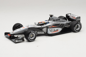 McLaren MP4-15 #1 M. Hakkinen F1 2000 Minichamps 1:18 B66962117 Метал