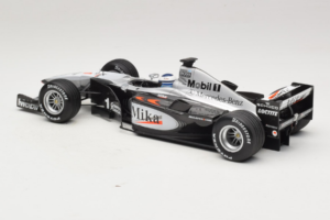 McLaren MP4-15 #1 M. Hakkinen F1 2000 Minichamps 1:18 B66962117 Метал — снимка 5 от 6
