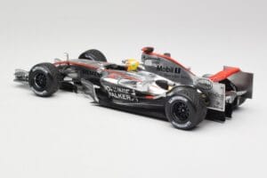 McLaren MP4-21 L. Hamilton Silverstone Test 2006 Minichamps 1:18 530061884 Метал — снимка 5 от 6