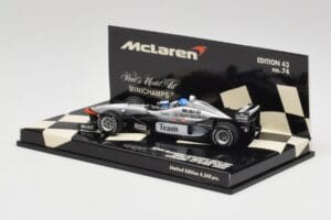 McLaren MP4/98T 2-Seater M. Hakkinen / E. Hakkinen F1 2000 Minichamps 1:43 530984378 Метал — снимка 3 от 4