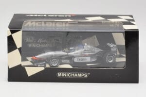 McLaren MP4/98T 2-Seater M. Hakkinen / E. Hakkinen F1 2000 Minichamps 1:43 530984378 Метал — снимка 4 от 4