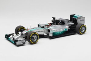 Mercedes AMG Petronas W05 #44 L. Hamilton F1 World Champion 2014 Minichamps 1:18 186140044 Метал