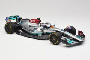 Mercedes AMG W13 E Performance Petronas #63 G. Russell Miami GP 2022 Minichamps 1:18 110220563 Метал — снимка 4 от 7