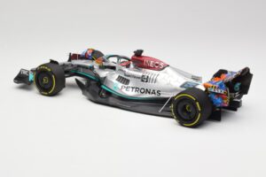 Mercedes AMG W13 E Performance Petronas #63 G. Russell Miami GP 2022 Minichamps 1:18 110220563 Метал — снимка 5 от 7