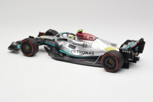 Mercedes AMG W13 E Performance Petronas #44 L. Hamilton Spanish GP 2022 Minichamps 1:18 110220044 Метал — снимка 5 от 7