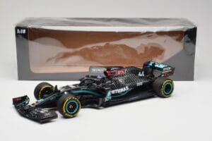 Mercedes AMG W11 Petronas #44 L. Hamilton Styrian GP Winner 2020 Minichamps 1:18 110200244 Смола — снимка 7 от 7