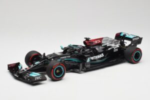 Mercedes AMG W12 Petronas #44 L. Hamilton Spanish GP 100th Pole 2021 Minichamps 1:18 110210444 Смола