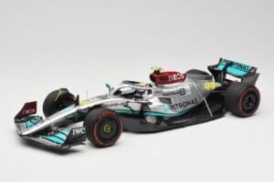 Mercedes AMG W13 E Performance Petronas #44 L. Hamilton Brazilian GP 2022 Minichamps 1:18 110222144 Смола